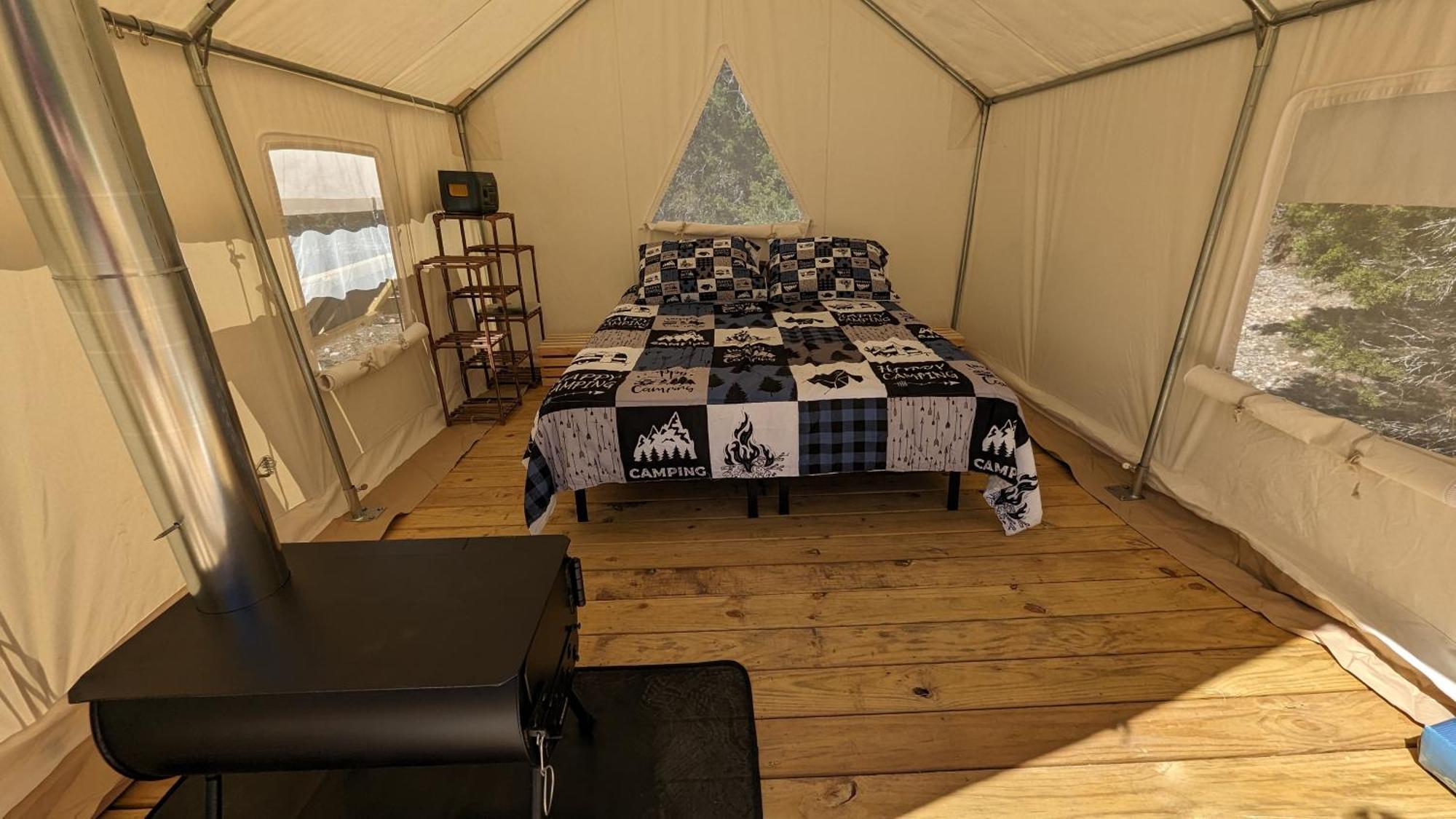 A Peace Of Heaven Cabins And Rv Vanderpool Экстерьер фото