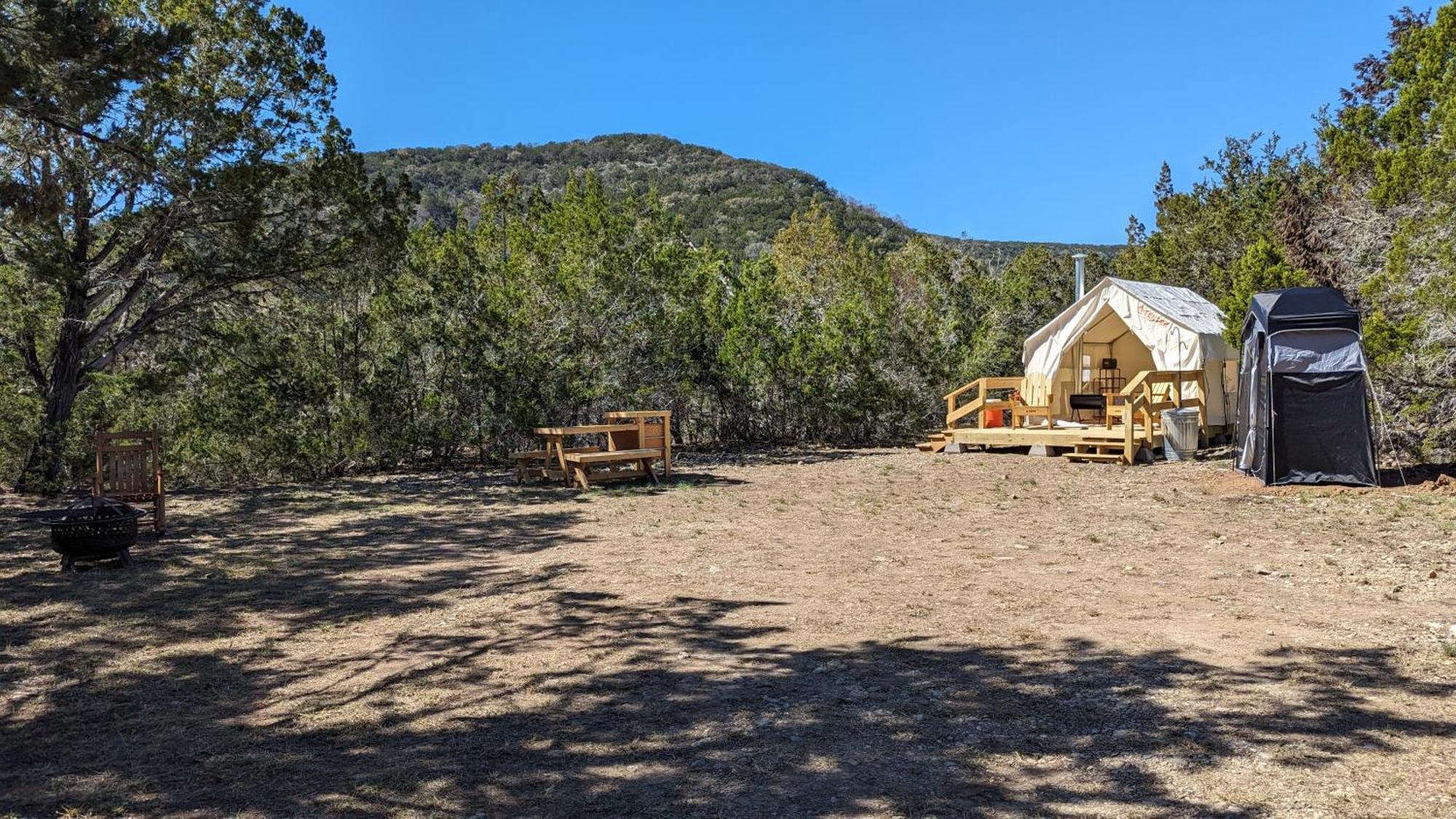 A Peace Of Heaven Cabins And Rv Vanderpool Экстерьер фото