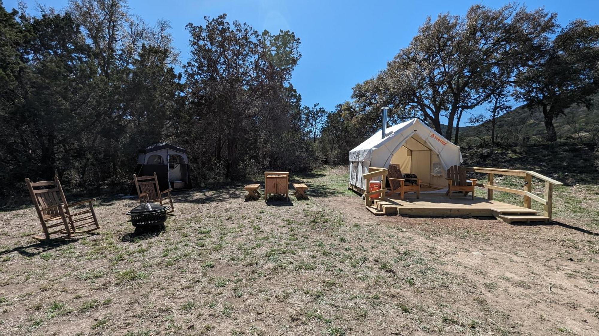 A Peace Of Heaven Cabins And Rv Vanderpool Экстерьер фото