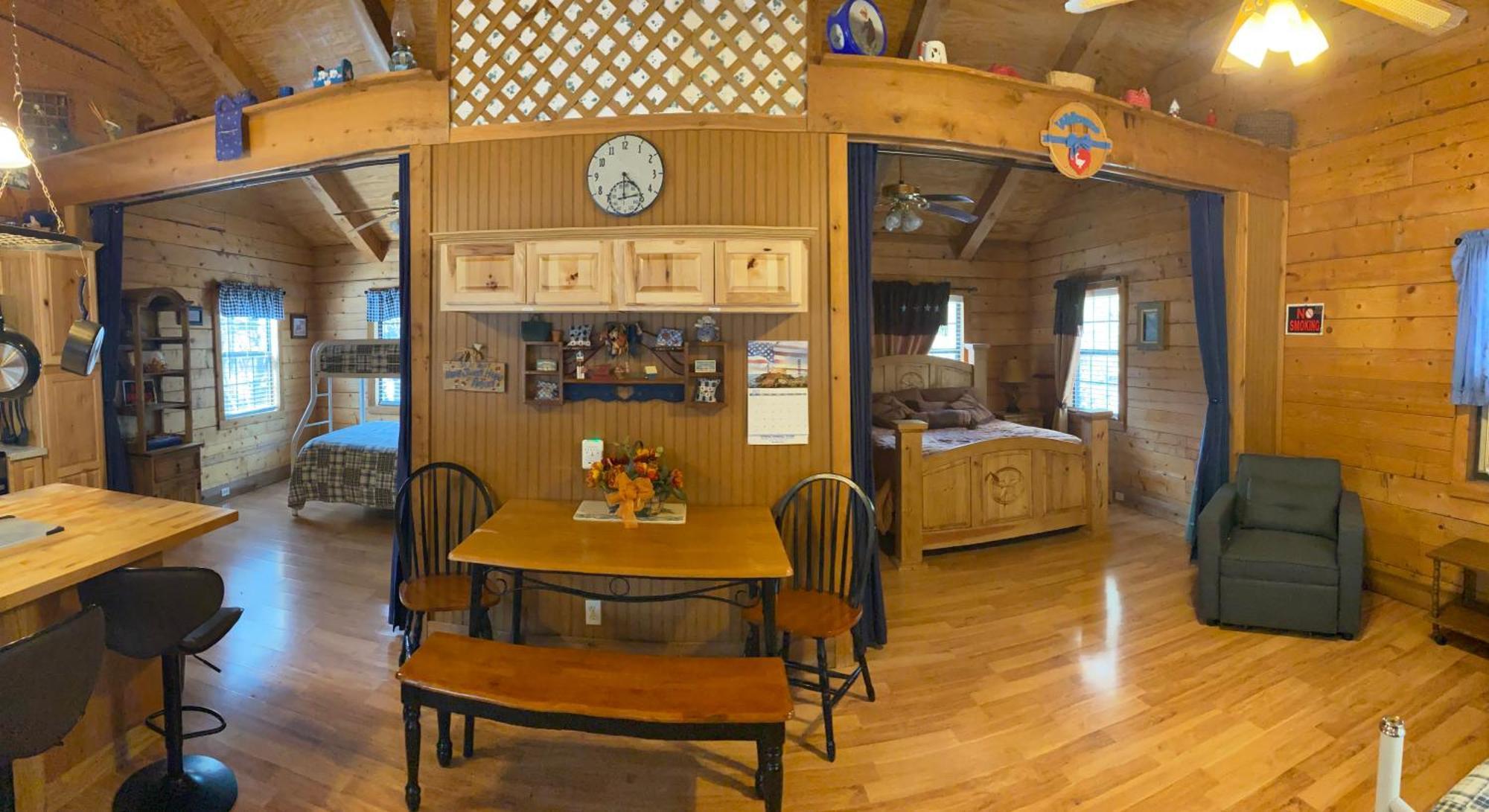 A Peace Of Heaven Cabins And Rv Vanderpool Экстерьер фото